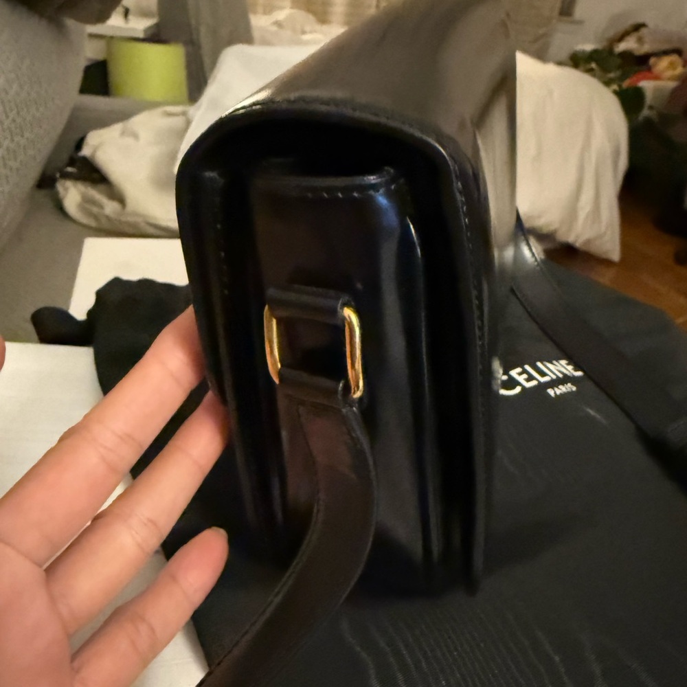 LIKE NEW Celine CLASSIQUE TRIOMPHE BAG IN SHINY CALFSKIN BLACK/ Medium size - Picture 11 of 13